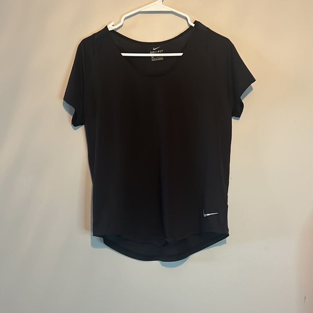 Nike top
